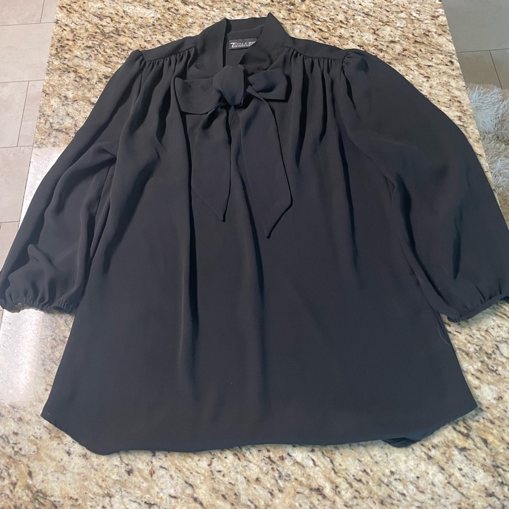 EUC 7th Avenue by Nee York & Company Black Blouse with Bow Detail Small